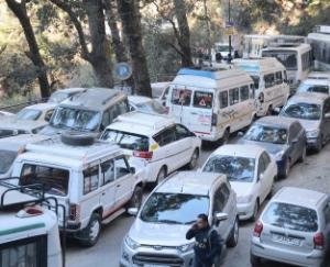 घरेलू और विदेशी पर्यटकों की आवाजाही पर पूर्ण प्रतिबंध - विनय धीमान