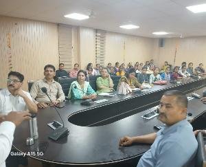 Indora: Seminar on financial fraud organized by Career Guidance in Undergraduate College.