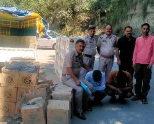 Bhuntar: Jeep full of illegal liquor caught, 1620 bottles recovered, case registered
