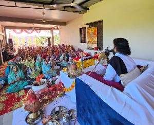 Indora: Shrimad Bhagwat Katha Mahotsav being celebrated in Nagliyan Chak.