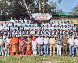 Kangra: Paragpur School Children celebrated NSS Foundation Day