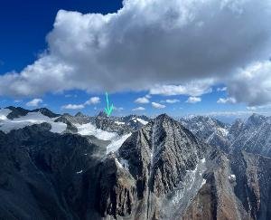 Kullu: Three foreign paragliders that flew from Beed Billing got stranded in the hills of Kallu.