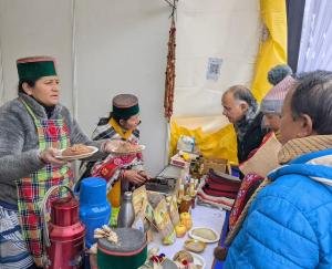 Shimla: Pine Needle Products the first choice of tourists in Winter Carnival.