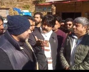 Chamba: Sadar MLA arrives to inspect fire at Kuran garbage plant