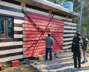 Bulldozer hits drug smuggler's house in Golwa Panchayat of Fatehpur