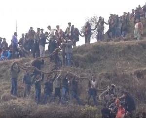 Rope broken before the fleet ceremony in Bhunda Mahayagya, lakhs of people present on the spot