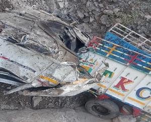 Sirmaur: 2 people died after pickup fell into deep ditch in Paonta Sahib.