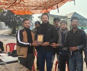 Bharoli Jadid: BJYM District President Raman Sharma inaugurated the cricket tournament.