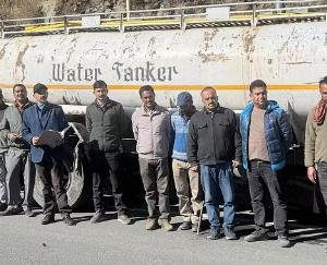 Theog: Tanker and pickup driver filled muddy water from drains and made people drink it.