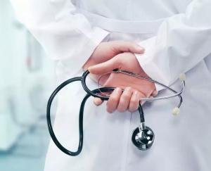 In Chamba, the attendant beat the doctor, attacked him with a rod, know the whole matter
