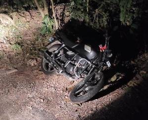 Dada Siba: Bike collides with tree in Ara Chowk, driver injured
