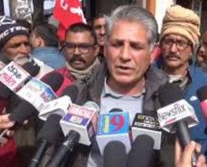 In Shimla, workers surrounded the Chairman and Secretary of Workers' Board.