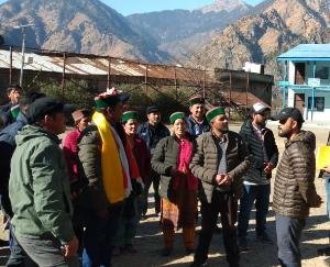 Revenue Minister listened to the problems of the people of Nigulsari Gram Panchayat of Kinnaur.