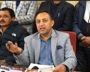 HP Joint Employees Federation raised demand to give DA and arrears including OPS to the employees of government corporations and boards.