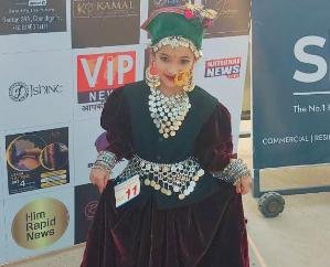 Rakkad: Namya Sharma of Sunhi Pragpur won the title of Little Miss Tricity Queen.