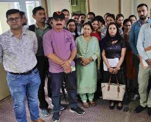 patwari-on-mass-casual-leave