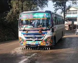 Solan- Electric- wire- fell- in- front- of- moving- HRTC- bus-..one- dead...