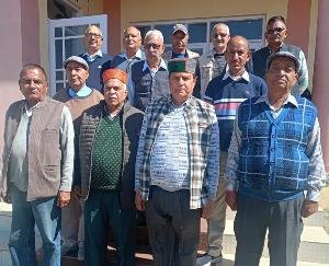 Pensioners- held- a- meeting- in- Kunihar-demanded- the- government- to- provide- financial -benefits -soon