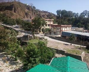 परवाणू में  किया सैनिटाइजर का छिड़काव