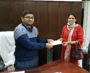 करसोग में जरुरतमंद लोगों की मदद के लिए वढ़ने लगे अनेको हाथ    