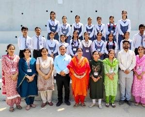 Anvi, -Geetansh -and- Mannat -of- BL -School -Kunihar -topped -the- 10th- class
