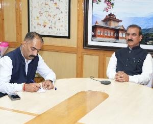  Chief Minister virtually reviewed the developmental projects of Hamirpur district