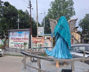 The statue of 'Paree' at Chaudhary Sidhu Ram Chowk in Sujanpur was covered, instructions to install the statue