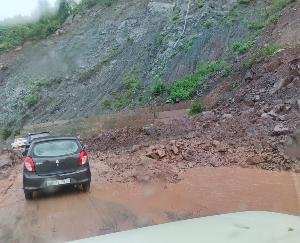  Chandigarh-Shimla NH-5: Heavy landslide near Chakki Mor, highway closed for traffic for one and a half hours