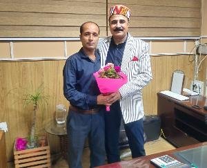 Dehra: Press Secretary of Shri Guru Ravidas Mahasabha Babu Ram met Education Board Chairman Dr. Rajesh