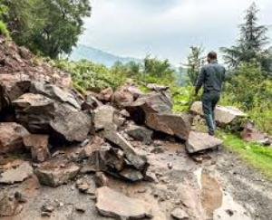 Himachal: 235 roads still damaged in the state, this much damage has been done