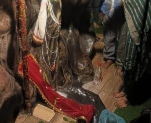 Kunihar: On the first Monday of Sawan, a huge crowd of devotees gathered at Shiv Tandava Cave in Kunihar