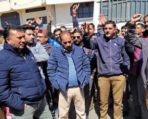 From August 1, HRTC employees to follow ‘Work to Rule’, limit duty to 8 hours; protest intensifies over pending salaries and allowances