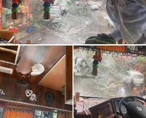  Bharmour: A huge stone fell on a private bus near Luna, all passengers safe