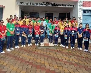  Kunihar: Children of B L School Kunihar took an educational tour