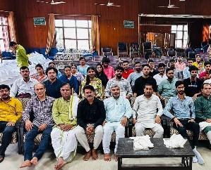 Dehra_The_machine_manufacturing_workshop_going_on_at_the_Central_Sanskrit_University_concluded