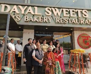 Una-Dayal-Sweets-extends-the-journey-of-sweetness-opens-fourth-outlet-in-Amb
