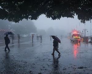 Heavy rain and rockslide warning in Himachal, 6 mountains will be affected at peak