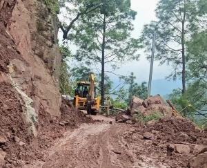 Himachal-43-roads-closed-due-to-rain-in-Sirmaur-causing-heavy-damage-to-crops