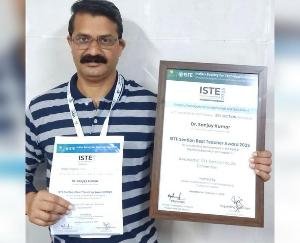 Dehra_Professor_Dr_Sanjay_Kumar_of_Dhaliara_honored_with_Best_Teacher_Award_2025