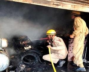 Kangra_Fire_breaks_out_in_auto_spare_parts_agency_loss_worth_lakhs