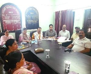 Dehra_Review_meeting_held_under_Clean_City_Prosperous_City_program