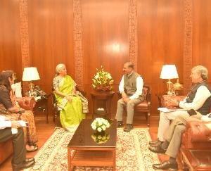 Himachal CM Sukhu met Finance Minister Nirmala Sitharaman and demanded an increase in the loan limit.