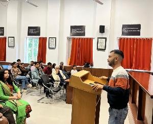 Solan_Shoolini_University_organizes_session_on_AI_in_media