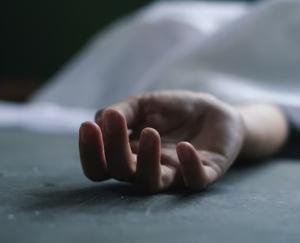 Hamirpur_Bike_collides_with_mango_tree_one_youth_dies