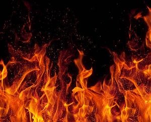 Jwali_A_massive_fire_broke_out_in_the_quarters_of_the_four-lane_company_killing_a_19-year-old_youth
