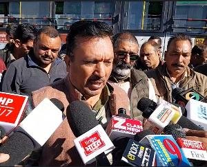 Himachal_HRTC_workers_angry_over_non-payment_of_salaries_threaten_indefinite_strike