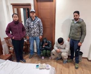 Kullu_Two_arrested_with_18.80_grams_of_chitta_and_cash_in_Bhuntar