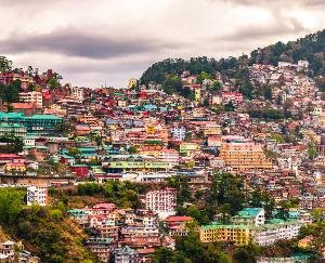 Himachal_Clouds_cover_higher_reaches_dense_fog_in plains_know_weather_updates