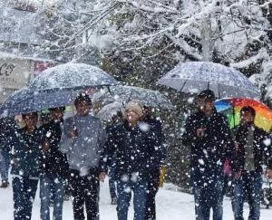 Weather_deteriorates_in_Himachal_possibility_of_rain_and_snowfall_in_high_mountains