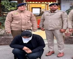 Shimla_police_arrested_a_woman_for_cheating_people_of_Rs_25_lakh_on_the_pretext_of_sending_them_abroad.